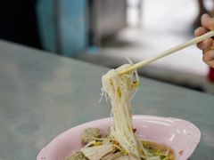 猪肉细米粉汤-榮泰米粉湯(Left Shop)