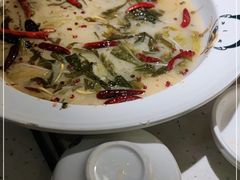 -江渔儿酸菜鱼·拔草餐厅(虎门君乐汇店)