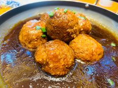 红烧狮子头-味庄徽菜