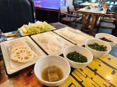 -嘎嘎鸭脑壳江湖菜(五里店)