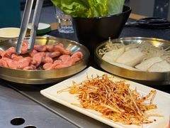 -臻牛烤肉