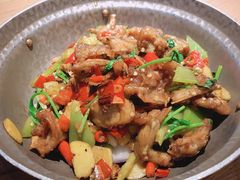 嫩仔姜炒牛蛙-吃饭皇帝大土家民族菜(正大广场店)