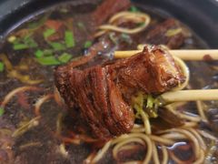 -小龙大肉面馆