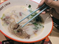 -小杨生煎(金山百联购物中心3楼店)