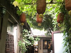 -邊城書店