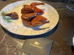 脆皮乳鸽-新荣记(BFC外滩金融中心店)