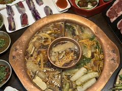 -滇釜火锅·能喝汤的火锅(车公庄店)