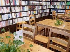 -晓风书屋(浙大紫金港店)