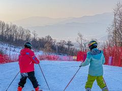 -鳌山滑雪度假区