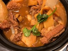 罗卜牛腩煲-沙龙酒家