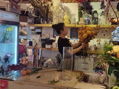 -谷莠子花艺气球派对·绿植造景·花艺沙龙(东海缤纷天地店)