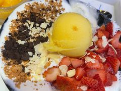 芝士草莓雪冰-Ice Monster冰馆·CNN评选全球十大甜品(国贸商城店)