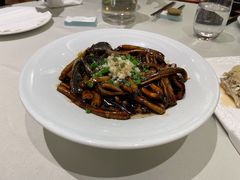 响油鳝丝-蝶园·装修中(BFC外滩金融中心店)