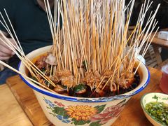 -拈签一笑黄牛肉辣卤串串