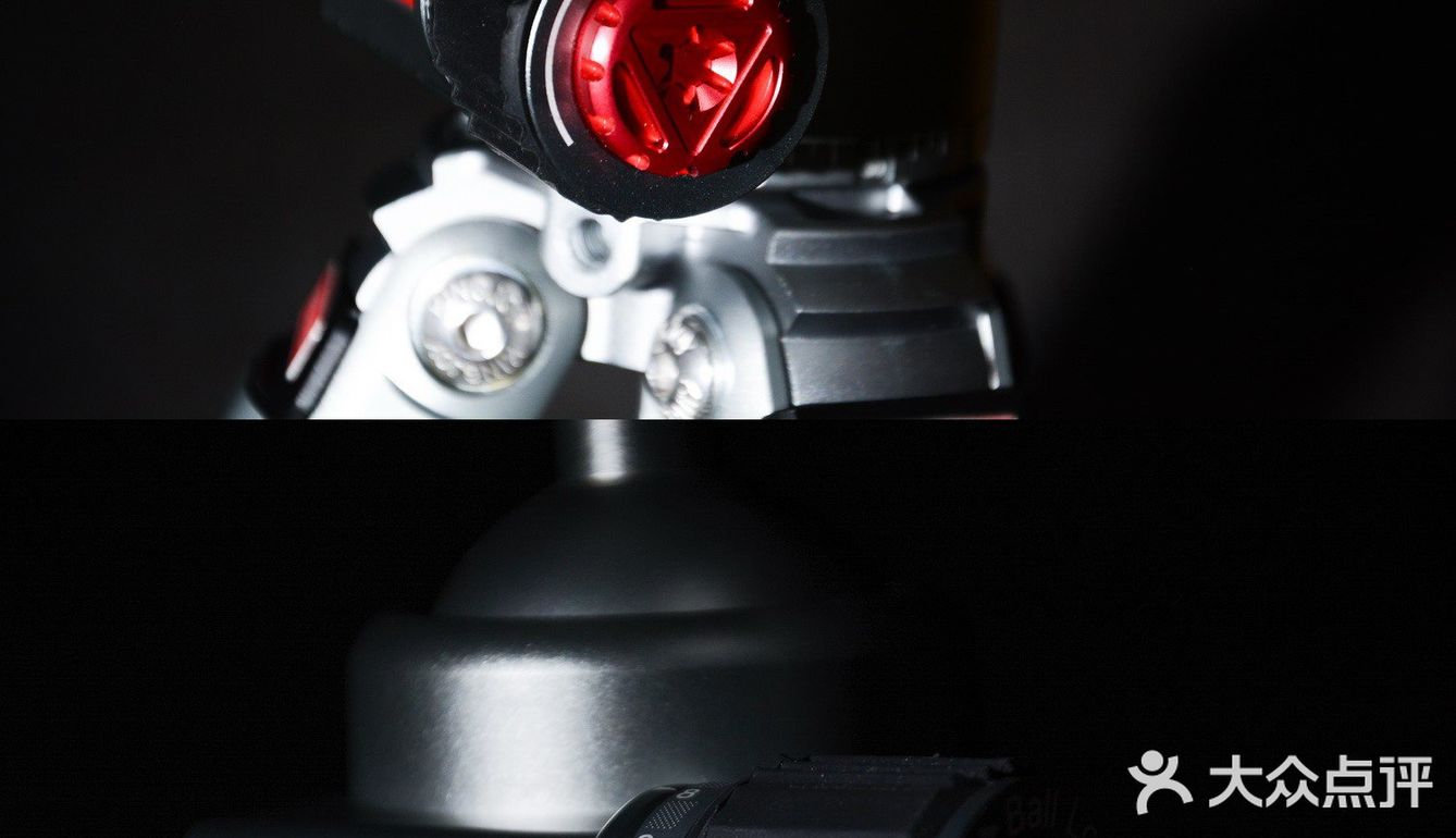 用了便捷稳固的劲捷海岳C83三脚架,轻松Get理想大片