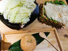 -湊湊火锅·茶憩(杭州湖滨银泰in77店)