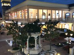 -王府井奥莱临潼小镇(临潼店)