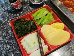 -二荆条·蜀鲜汇城市森林火锅