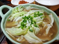 莲白-大众跷脚牛肉馆·非遗传承单位(峨眉山店)