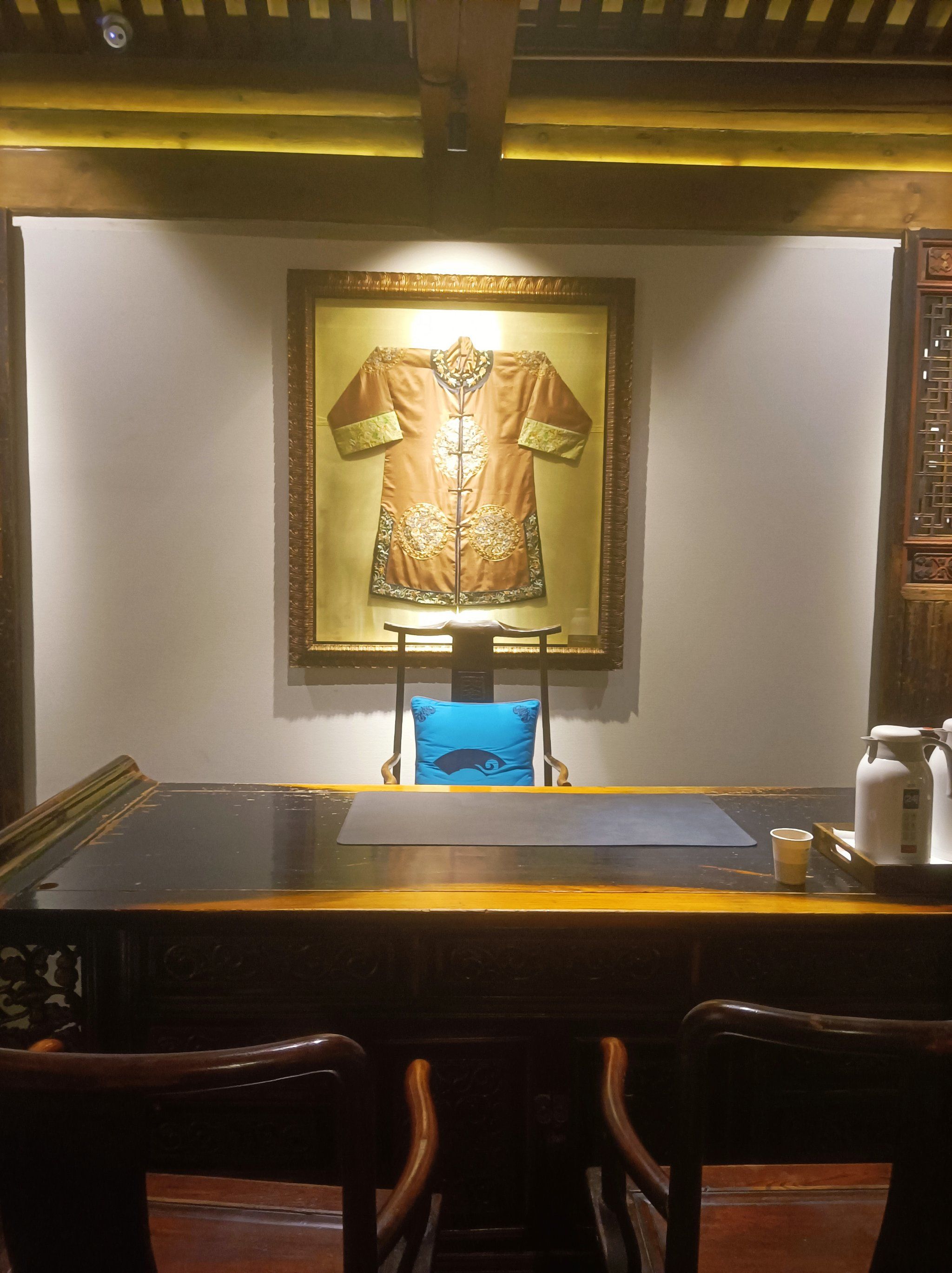 作为京城昔日高端商务宴请的会馆式餐饮酒店,《大宅门》(含正院大宅门