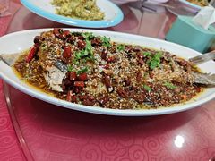 -雪湖煜辰鱼头老店(雪野湖店)