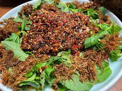 -老滇山寨•云南特色菜•地方菜•民族风情歌舞表演(金碧店)