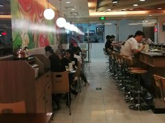 大堂-呷哺呷哺(世贸.工三店)