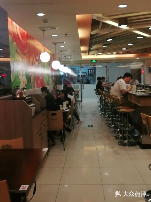呷哺呷哺(世贸.工三店)大堂图片
