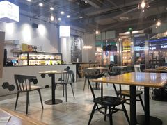 大堂-HELLO 27 意面·沙拉·帕尼尼