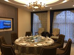 包厢-巴扎美食·新疆菜·西域歌舞表演餐厅(新疆大厦店)