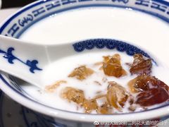 桃胶牛奶-赵记传承特色牛奶甜品(泉城广场店)