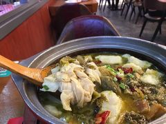 -周鱼小馆石锅酸菜鱼(活力汇店)