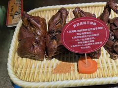 -东口码头·烧鸽子·鱼头泡饼·地方菜(金鹰悦城店)