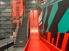 -极限PLAY运动娱乐新世界·团建派对潮玩休闲馆·室内蹦极高空游乐园