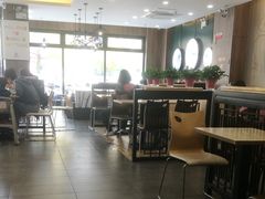 大堂-大娘水饺(红兰路大润发店)