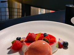 罗勒意式奶冻-Mercato莫卡多露台餐厅与酒吧(K11店)