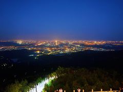 -定都峰