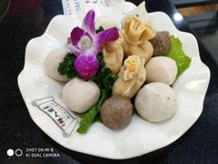 丸子全家福-港迹·鲜围煮海鲜火锅(湖州时代广场店)