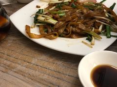 湿炒牛河-李记潮汕砂锅粥(营福路店)