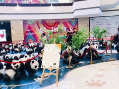 -冰纷万象滑冰场(二七万象城店)