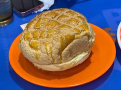 招牌巨大菠萝油-伯友茶记(中华广场店)