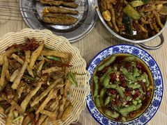 -江城燕子大排档(江汉路步行街店)