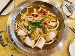 菌类小锅-芭夯兔·无骨兔汤锅(华阳店)