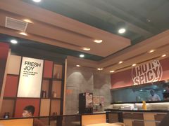 大堂-每味每客·重庆麻辣烫(国泰店)