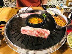 -江南猪肉商会无限续吃(弘大店)
