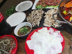 -乡土黄·鲜牛肉火锅·小龙虾(兴业街店)