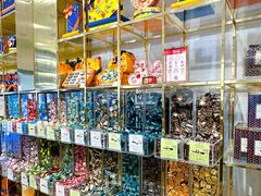 -VENCHI 闻绮(上海佛罗伦萨小镇店)