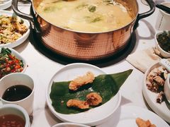 -六少·猪肚包鸡火锅(卓悦INTOWN店)
