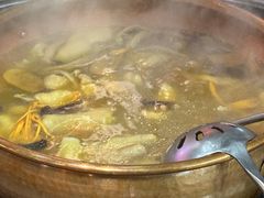 -阿山卓·野生菌火锅·纳西火塘烤肉