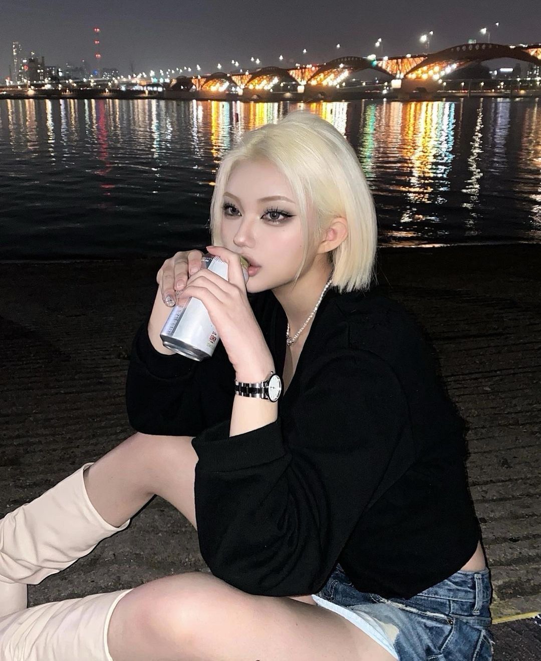 短发+白金发色 染完出门被要微信号了\\r\\n\\r\\nrose同款白金发色